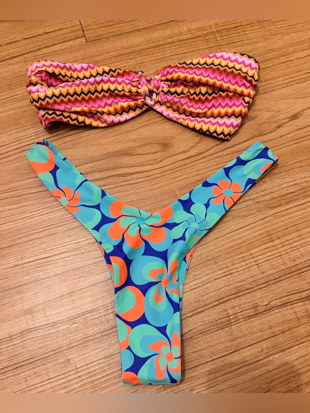 Kulani Kinis size small